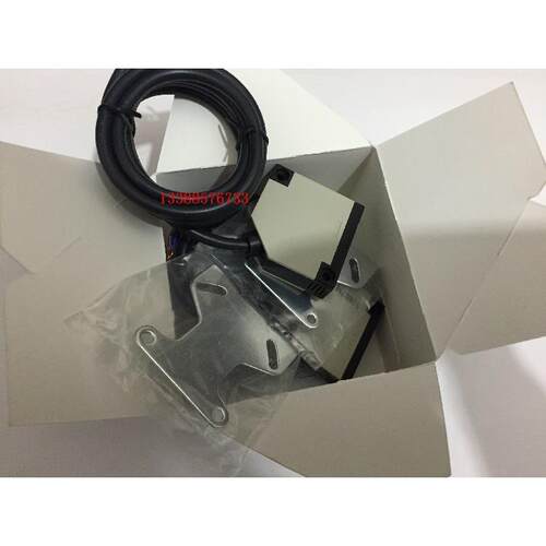 (传正）集成芯片 光电开关 E3JK-R2M1 双压 2M ETE5T5