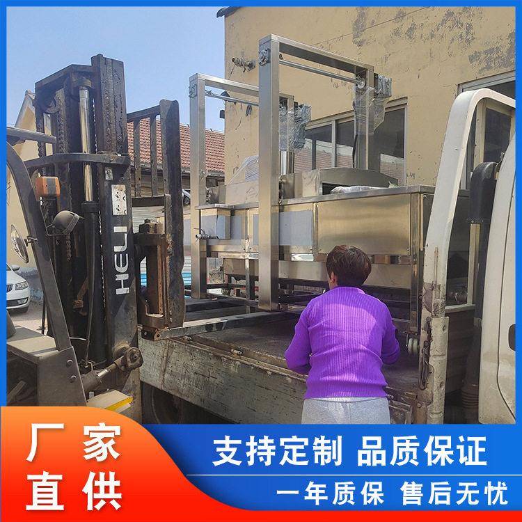 不锈钢藕块上稀浆油炸机 藕条上浆裹粉设备 全自动藕条油炸生产线