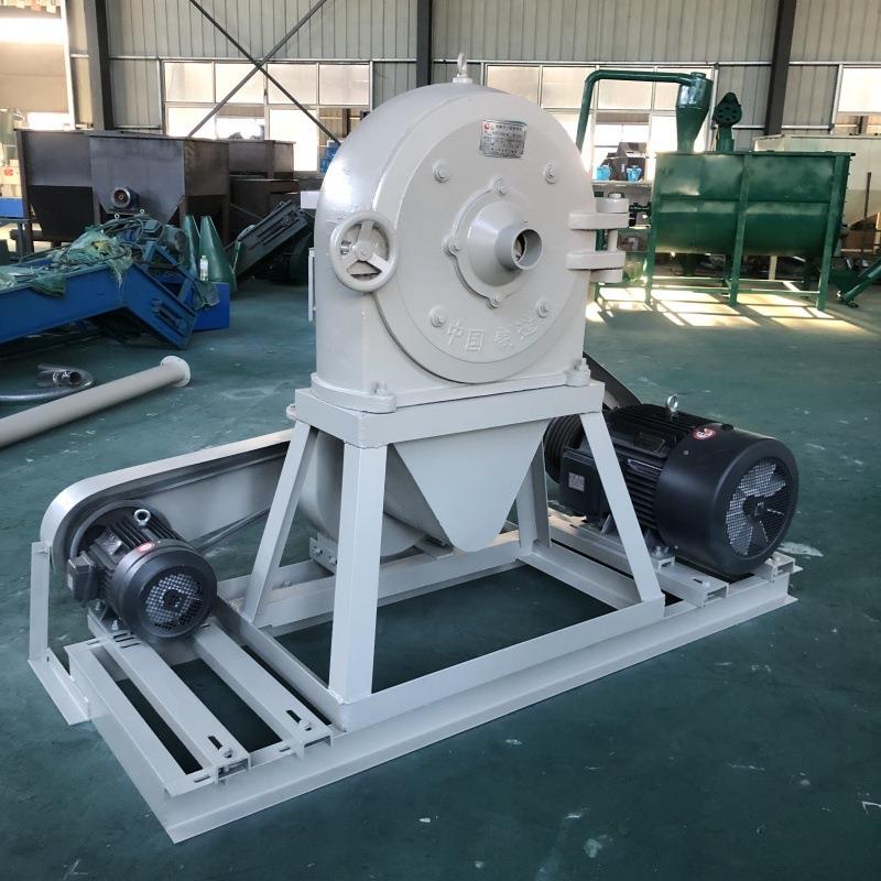 晒干的酒糟稻壳粉碎机小麦玉米肉骨粉磨粉机0.60.8毫米大豆磨面机