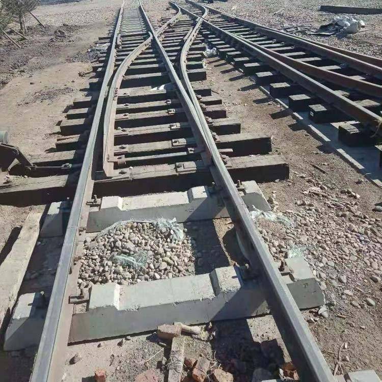 DK630-3-6右开道岔30公斤轨专用道岔矿山隧道用铁路单开道岔厂家