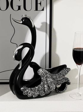 黑轻奢高档客厅家居玄餐电视柜酒柜边装饰品465645红关酒架天鹅摆