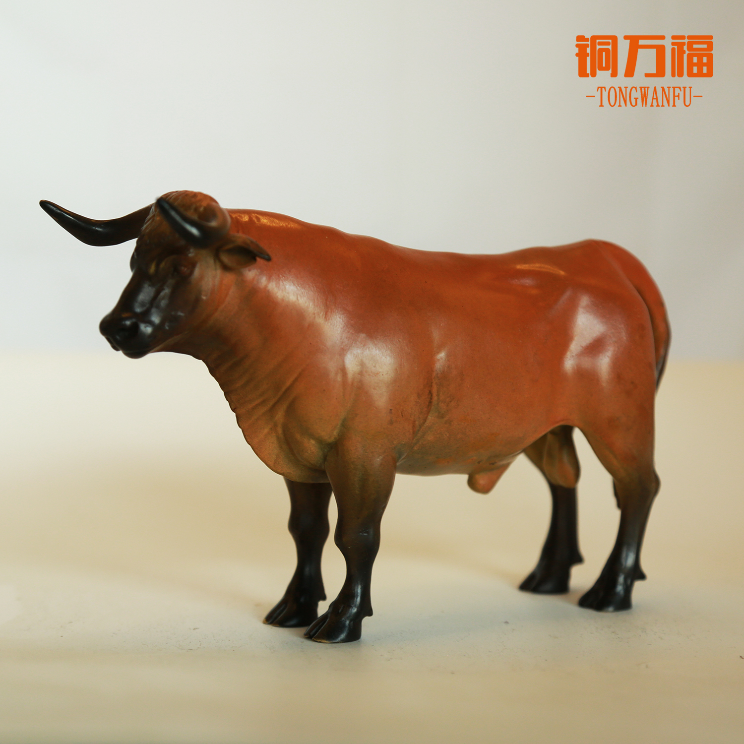 铜万福运势如虹牛摆件