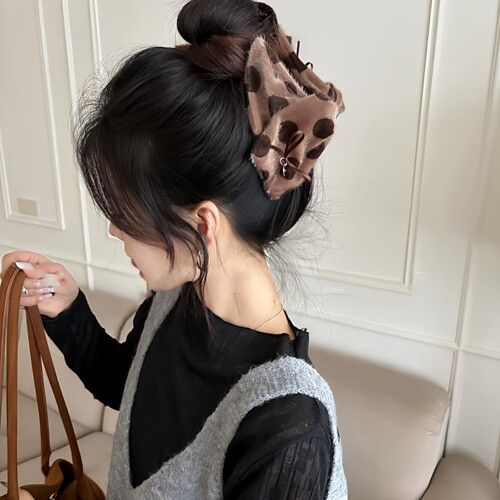 奶咖慕斯~三角抓夹女波点毛绒