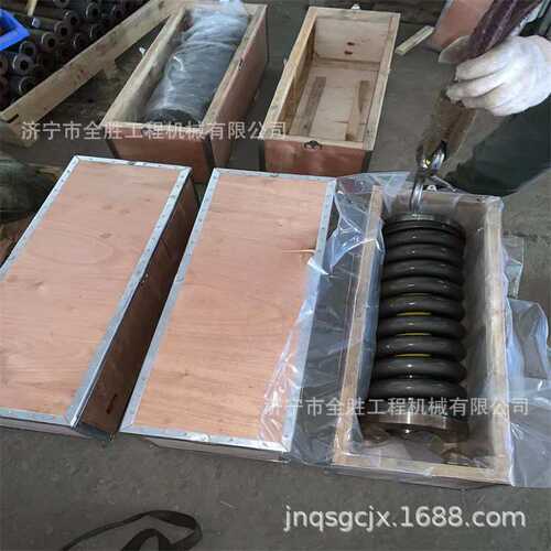 SD32推土机缸套3055099  曲轴 缸体 分动箱总成