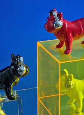 包豪斯未来风红色耳机斗牛犬狗雕塑陶瓷银色相机客厅艺术简约摆件
