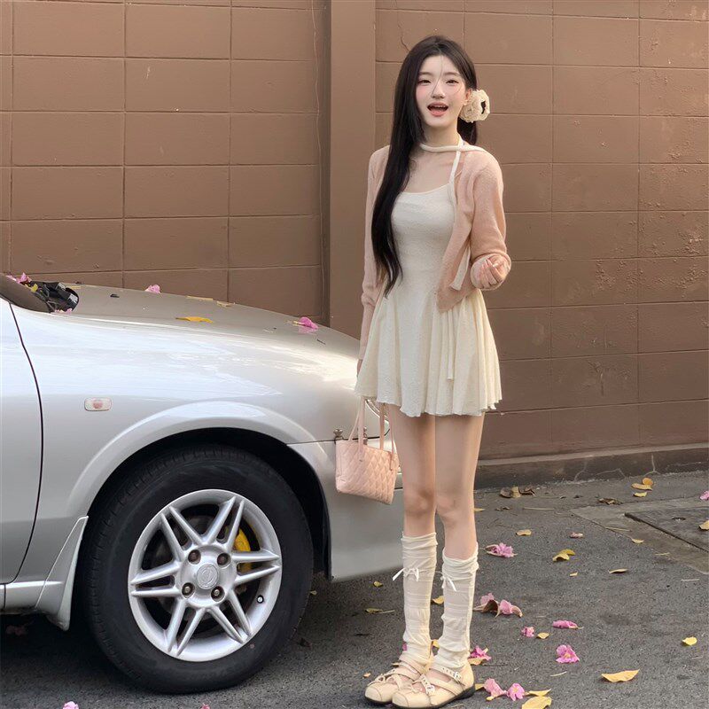 YYW汪澜的妹妹 温柔陷落 小白花显身材吊带连衣裙粉色开衫套装