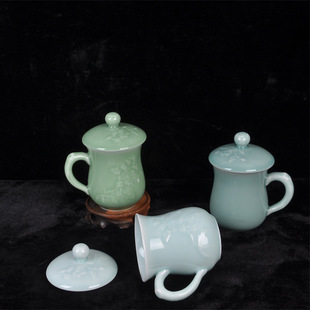 青瓷梅兰竹菊茶杯陶瓷中式 复古随手杯泡茶杯大号马克杯带盖创意