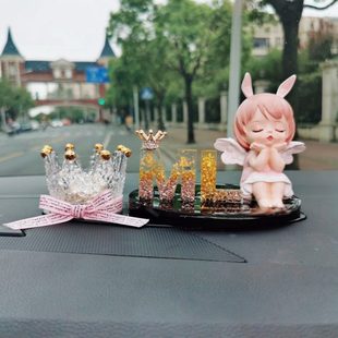 定制字母女神网红车内装 汽车高级创意个性 饰摆台摆件漂亮礼品安妮