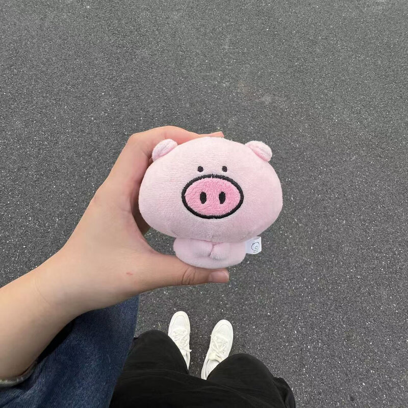 可爱豆豆眼小猪揣手毛绒玩偶高颜值背包卡通挂件钥匙扣送朋友礼物