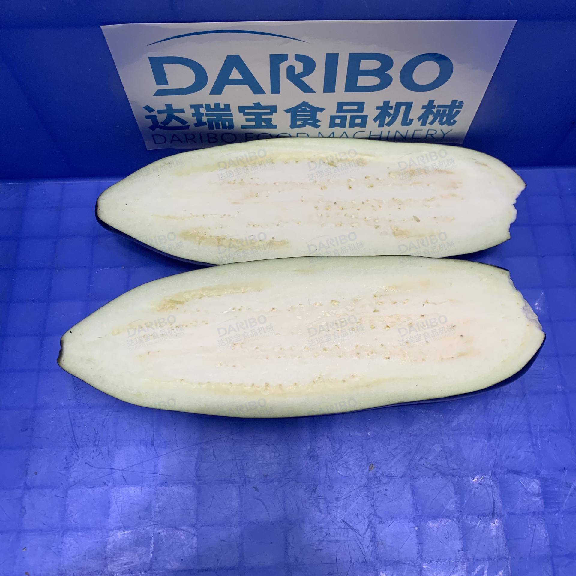 *预制菜车间用萝卜一分为二机 秋葵莴笋劈两瓣机 茄子对半开片机