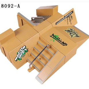 手指滑板模拟场地专业道具场景练习拼接使用桌面竞技枫木滑板玩具