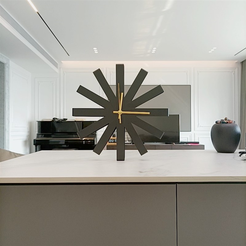 网红钟表静音挂钟挂表客厅轻奢时尚家用时钟挂墙现代简约石英钟