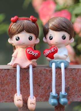 卧室客厅房间酒柜儿童房家装饰品摆设创意吊脚娃娃家居小摆件四口