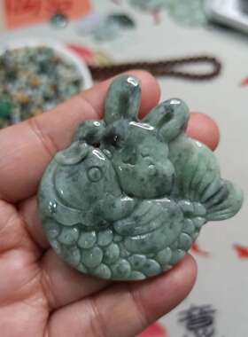 天然翡翠吊坠如意福牌飘花鱼牌
