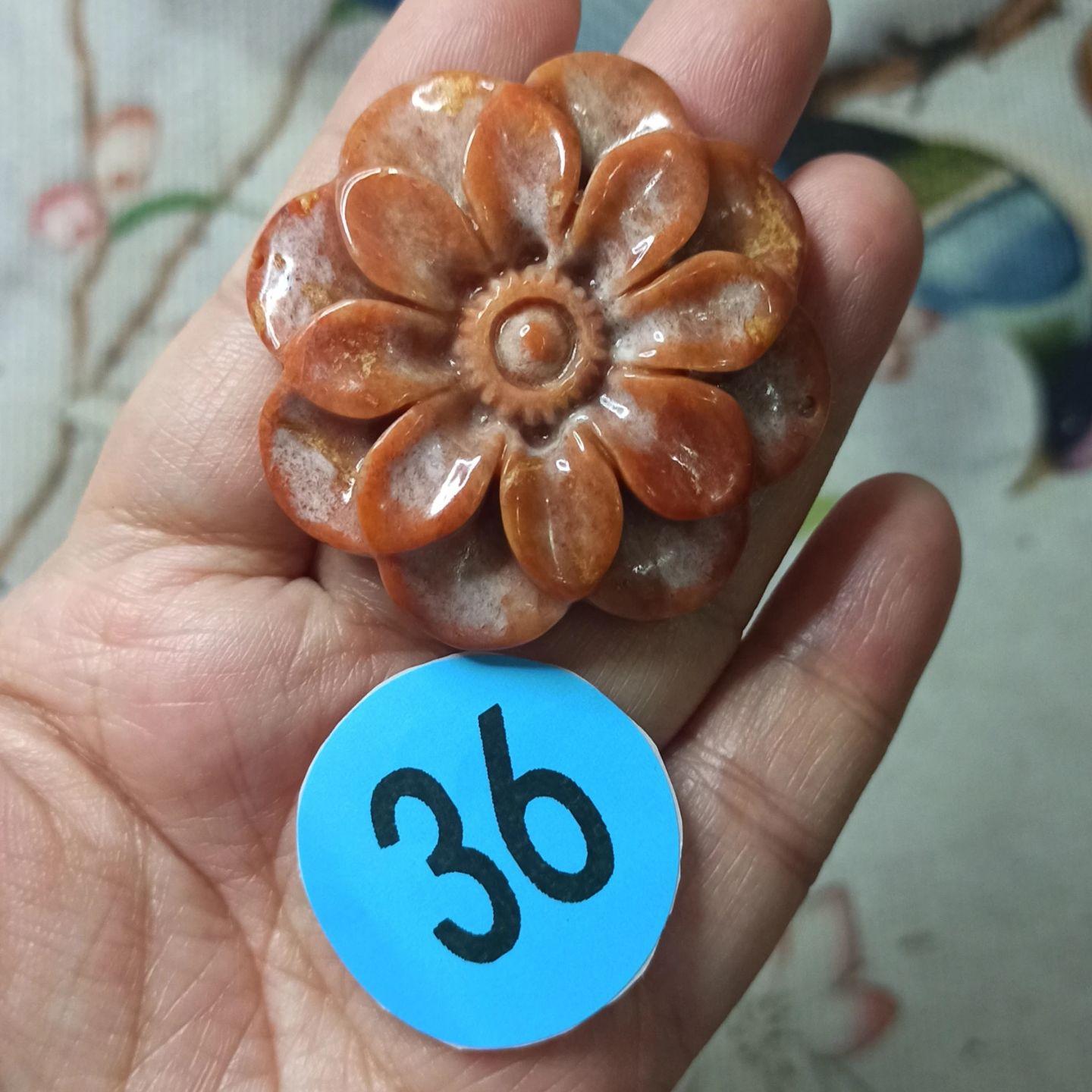 天然翡翠烧红翡手牌两边孔图片