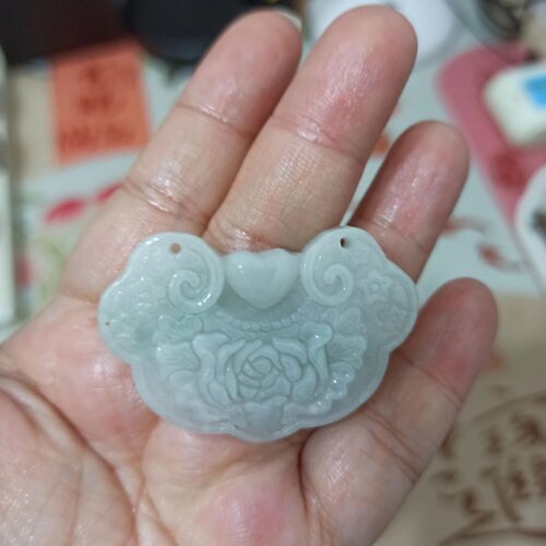 天然翡翠吊坠特色花开富贵