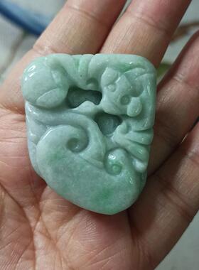 天然翡翠吊坠雕刻件手把件飘花
