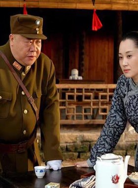 沙家浜胡传魁刁德一舞台演出服装民国军装摄影智斗阿庆嫂金属领章