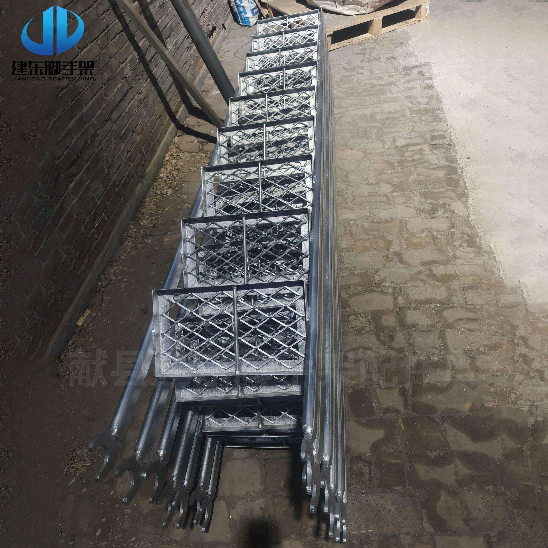 船厂专用爬梯可拆卸盘扣整体爬梯移动安全平台梯子网面踏板爬梯