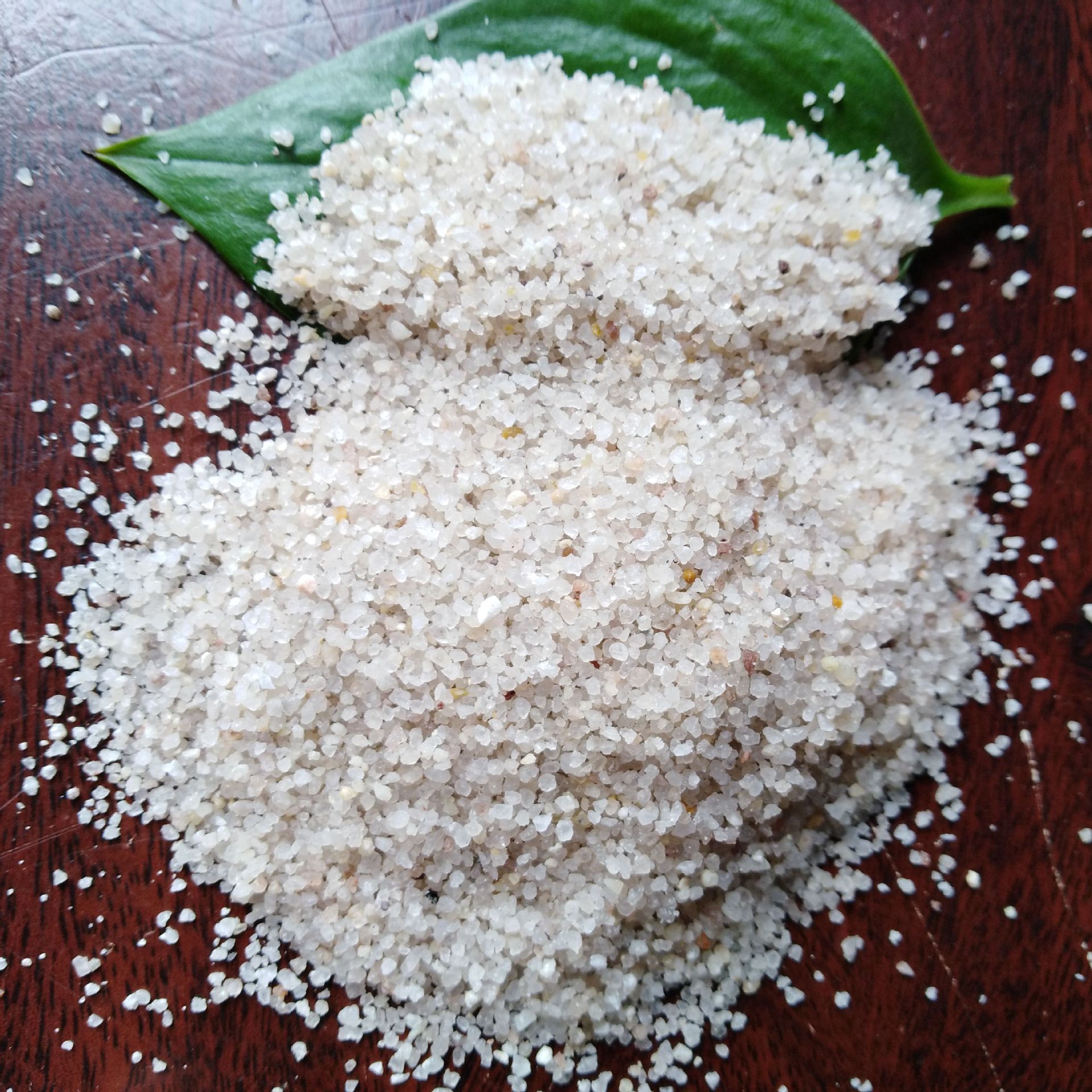 批发青岛海砂石英砂工业水处理水厂过滤垫层用普通石英沙水洗砂
