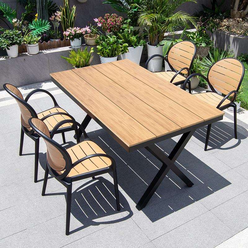 户外桌椅庭院花园室外露台现代创意家用商用塑木防雨防晒桌椅组合