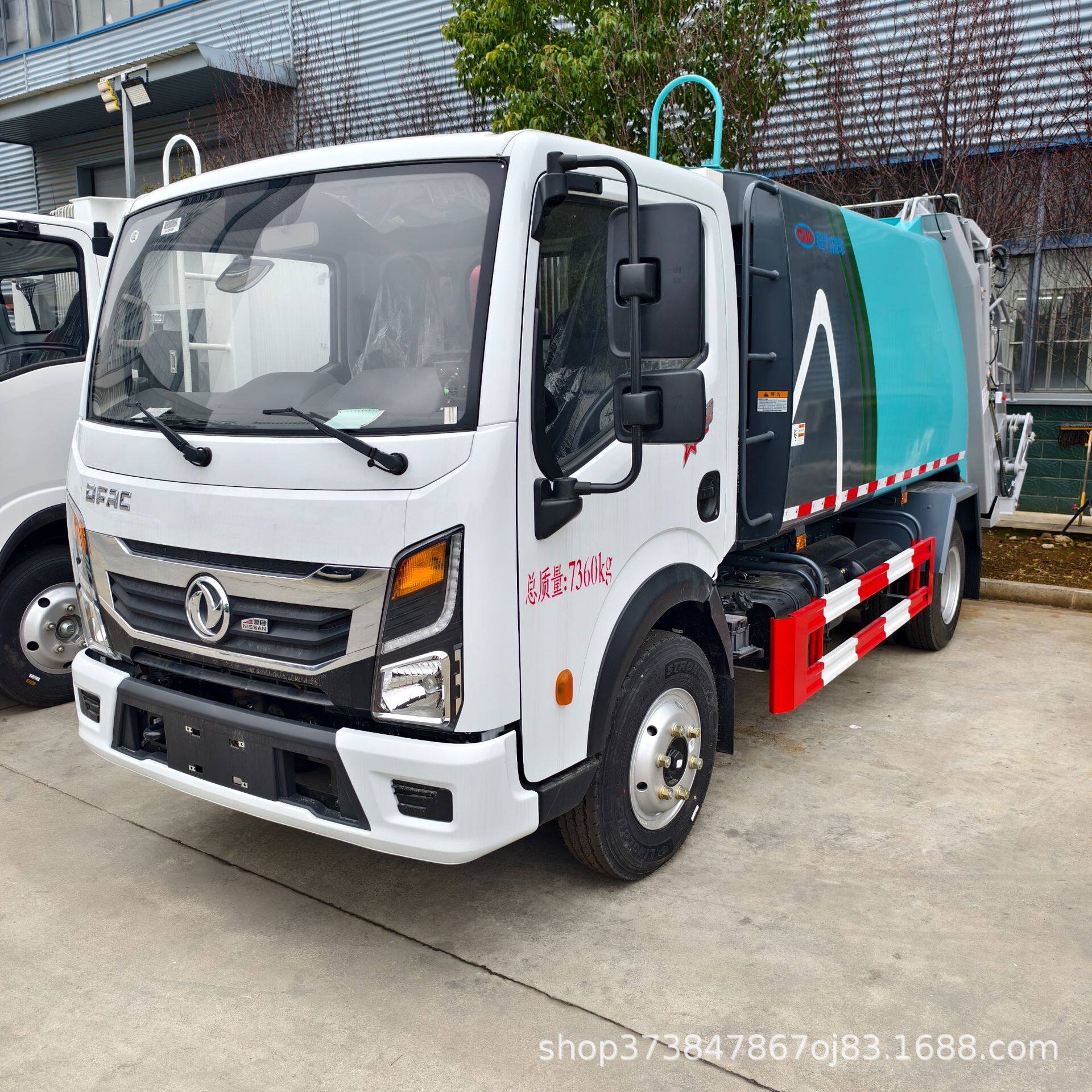 东风5方压缩式垃圾车DONGFENG环卫车7吨垃圾车环卫厂家出口