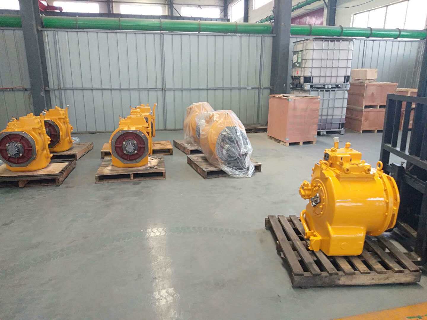 推土机全车配件SD13/SD16/SD22/SD23/SD32变速箱总成175-15-35002