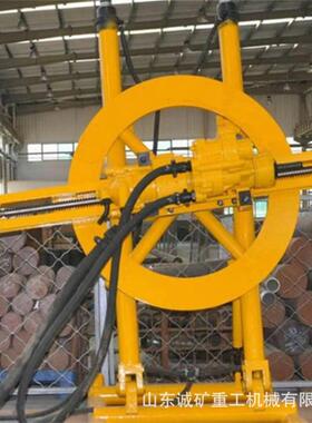 导轨回转凿岩机是以压缩空气为动力的中深孔凿岩机具