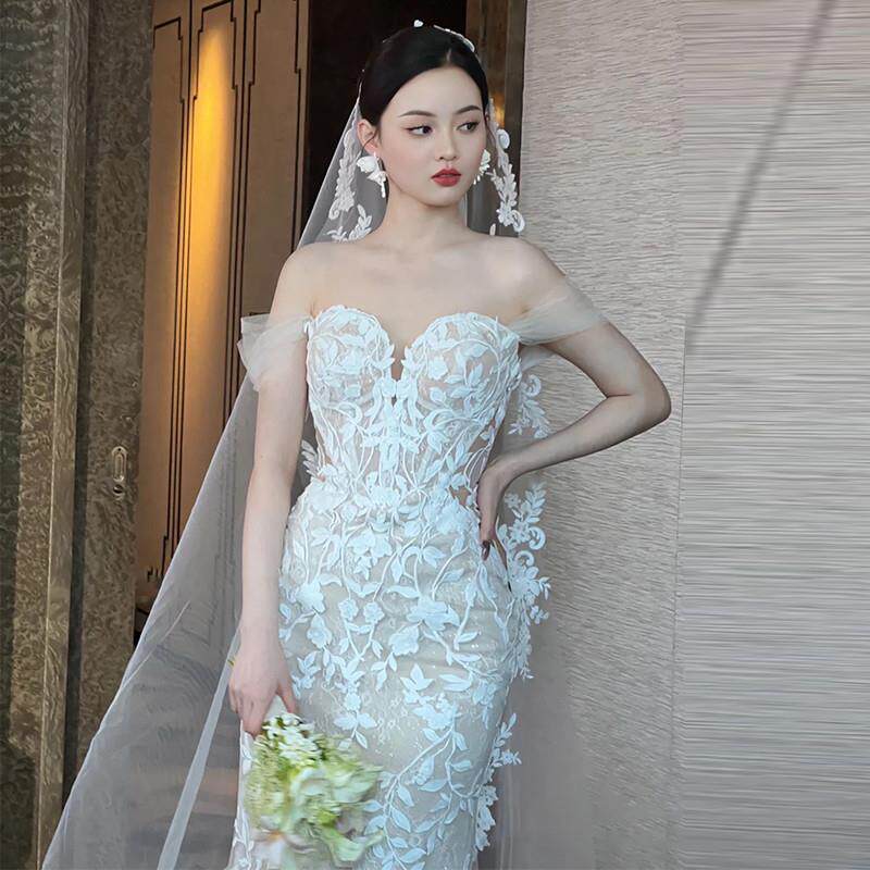 高货速发蕾丝一字肩轻婚纱高级轻奢鱼尾收腰出门纱气质小拖尾新娘