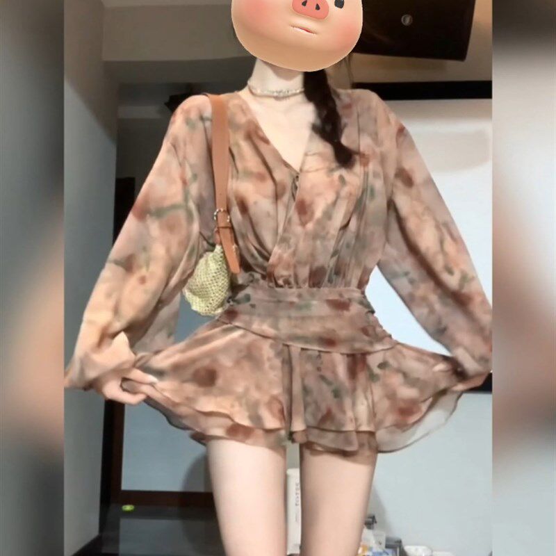 胖mm复古晕染碎花雪纺v领百褶连衣裙女夏季高级感气质度假短裙子