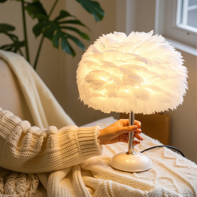 陶瓷羽毛台灯女生卧室台灯床头灯轻奢高端高级感装饰浪漫温馨礼物