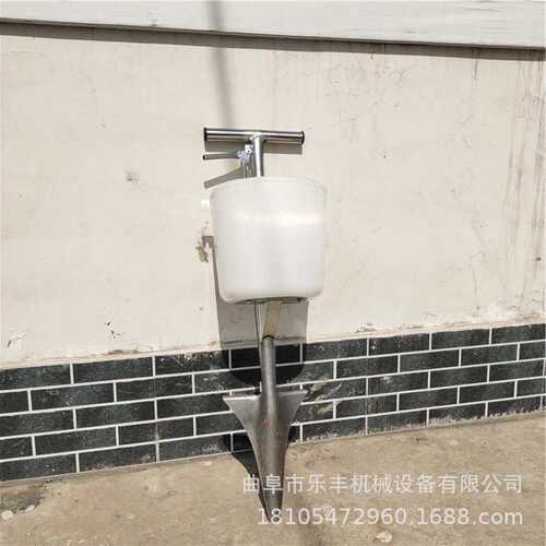 新型铁锹式果树施肥器 果树施肥器硬地追肥器 农用施肥机