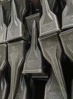 PC650挖掘机锻打斗齿209-70-54210RC