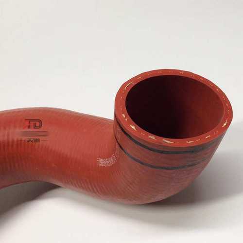 南京依维柯中冷器进气管得意都灵V国二增压器中冷器进气管中冷管