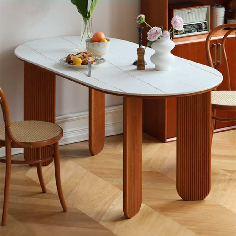 北欧餐厅实木椭圆形餐桌椅复古民宿饭桌子现代简约小户型岩板餐桌