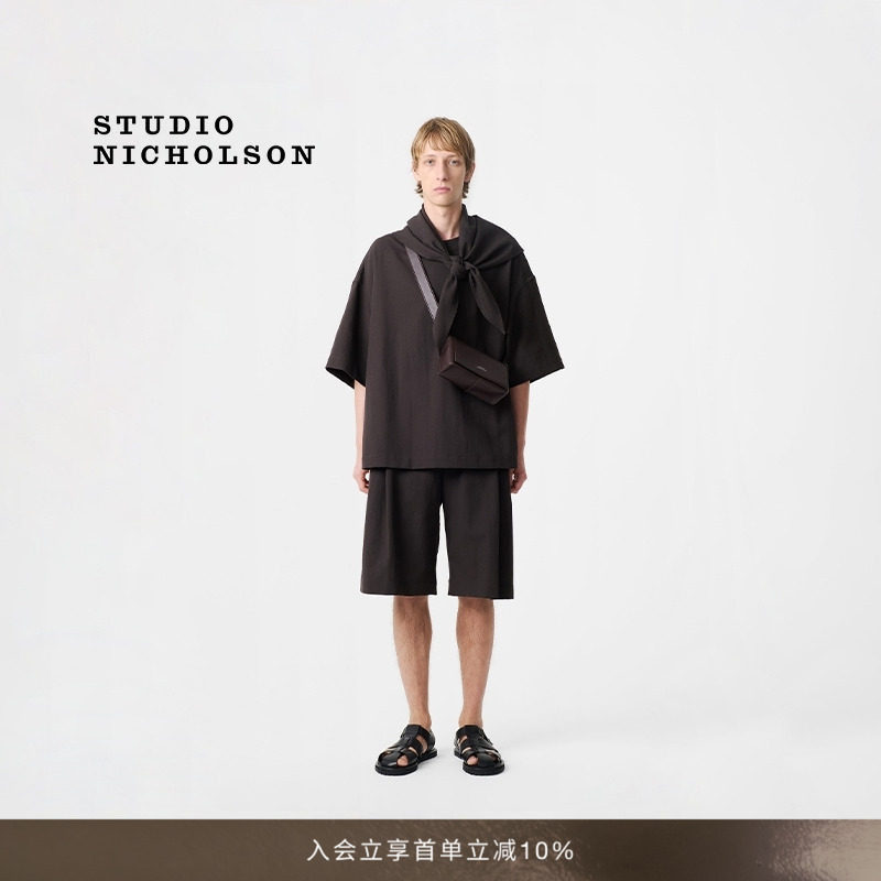 STUDIO NICHOLSON男士CARY宽松版型编织围巾短袖T恤图片