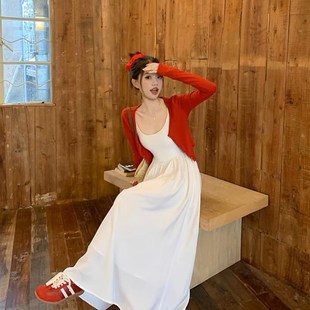 温柔风白色吊带连衣裙女夏季新款初E恋长裙红色薄款长袖开衫两件