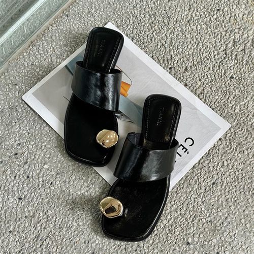 粗跟夹脚拖鞋f女2025新款外穿夏配裙子海边沙滩人字拖超火绝美凉