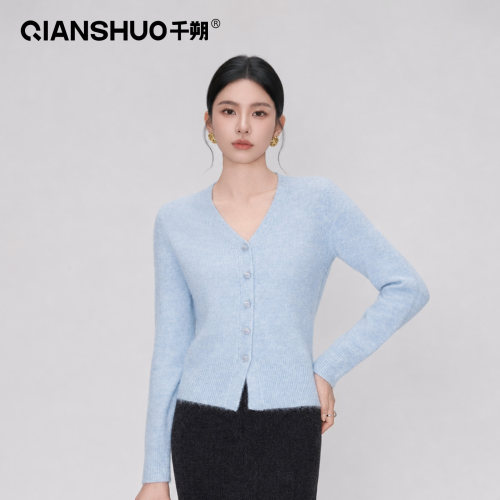 千朔V领纽扣修身显瘦针织开衫女