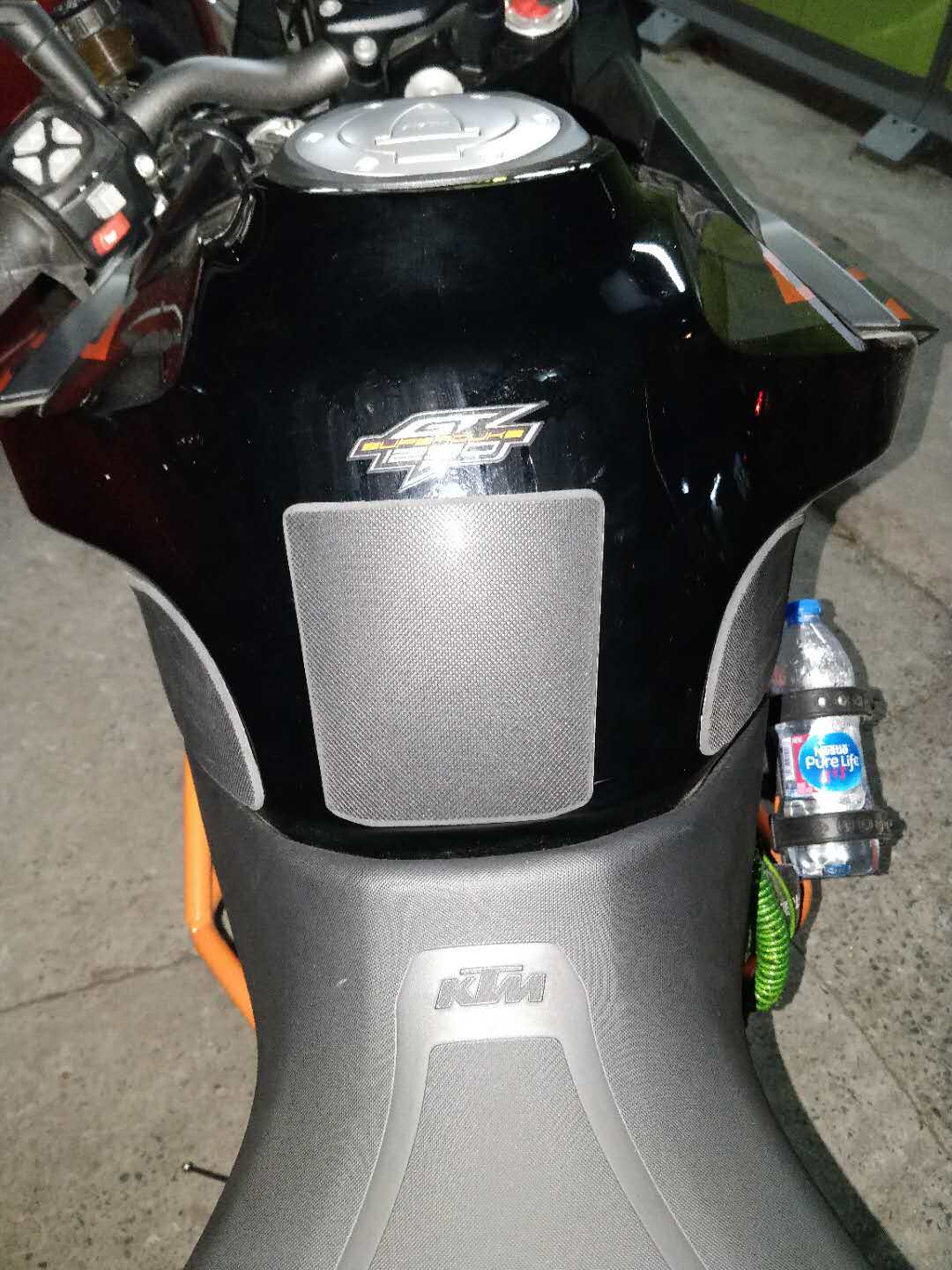 9 GT 手工油箱贴防滑垫挡鸟皮,金卡纳绕桩竞技防磨砂