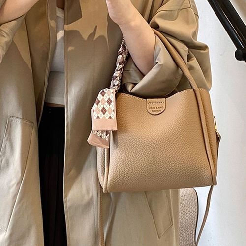 简约潮流手拎水桶包女2024秋冬C新款时尚百搭单肩包小众高级感女