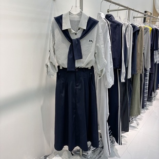 竖条纹衬衫套装裙女2025秋新款时尚洋气减龄显瘦休闲半身裙两件套