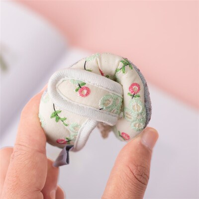 婴儿鞋子春秋款0-6-10个月女宝宝软底公主鞋防滑透气布鞋学步不掉