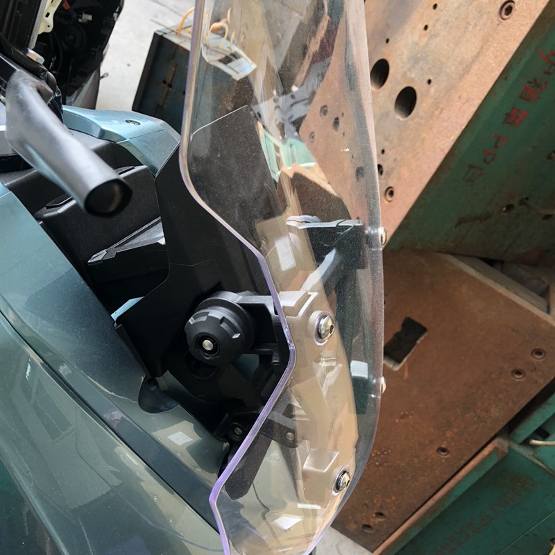 适用布雷斯通极宙机车ADV150挡风玻璃改装机车挡风玻璃风玻璃支架