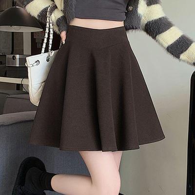 百搭2025短款新款伞裙半身裙女毛呢高腰显瘦秋冬防走光女短裙a字