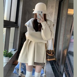 披肩斗篷毛呢外套女冬季新款小个子米白色高级感系带短款呢子大衣
