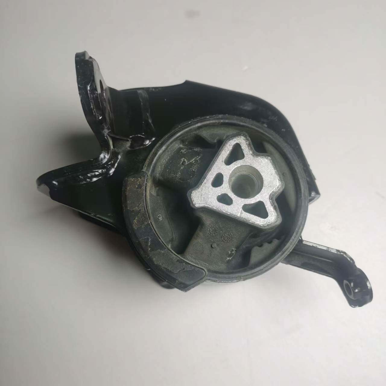 适用于远景X6左悬置适发动机左悬置左支座左机脚胶1016014542