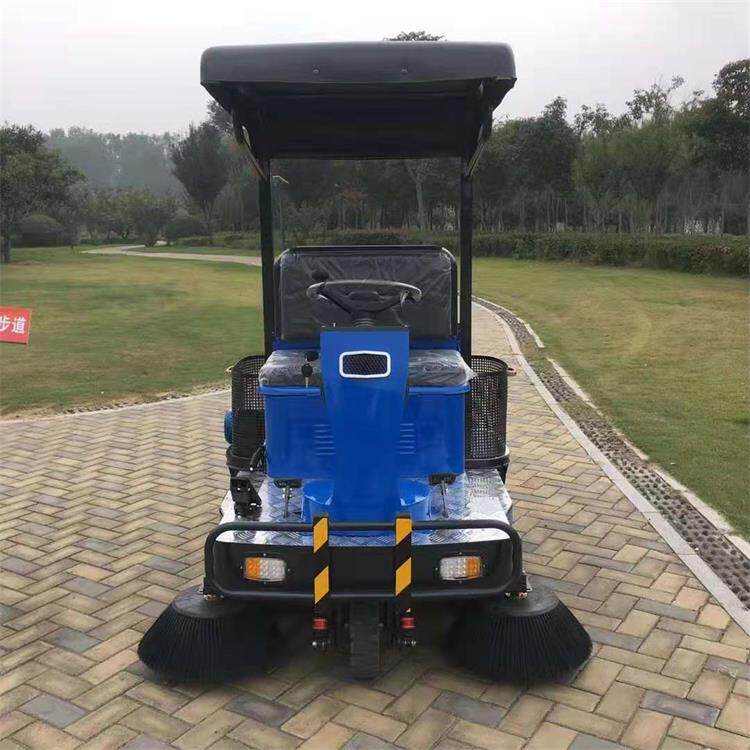工厂道路小区通用座驾扫地车小型商城电动扫地车环卫扫路扫地机