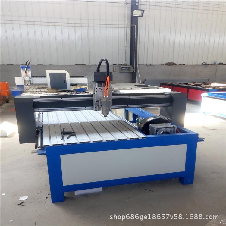 木工数控雕刻机6090小型雕刻机铝板数控雕刻机