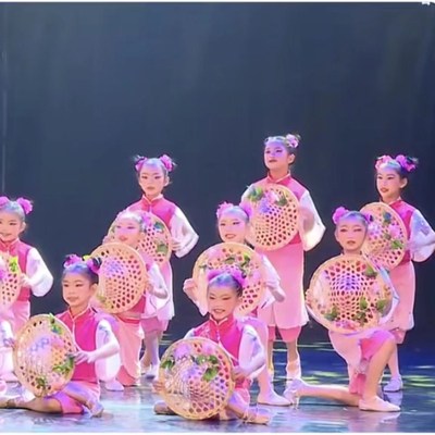 新款小荷风采喜雨道具幼儿舞蹈之乡喜雨舞蹈演出服儿童舞蹈演出服